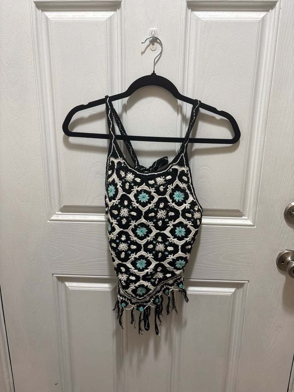 Black Market Women's Boho Crochet Floral Scarf Hem Crop Top with Tassels Size M
